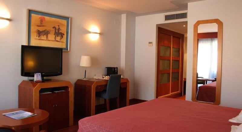 Hotel Ms Maestranza Malaga Room photo